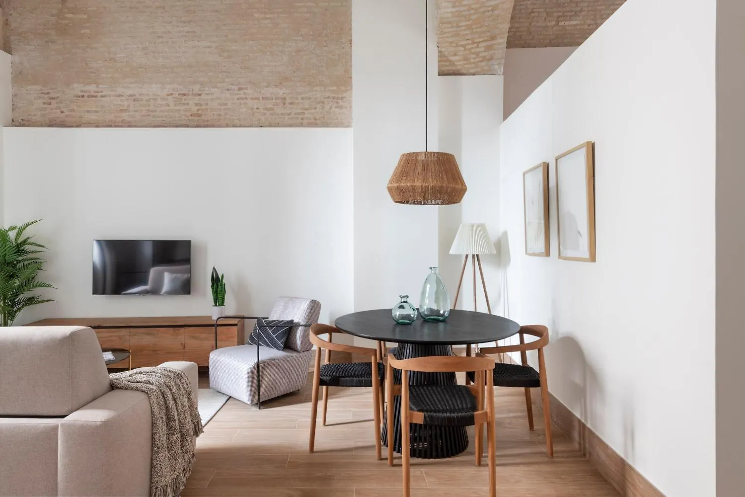 Magno Apartments Almansa Sevilla