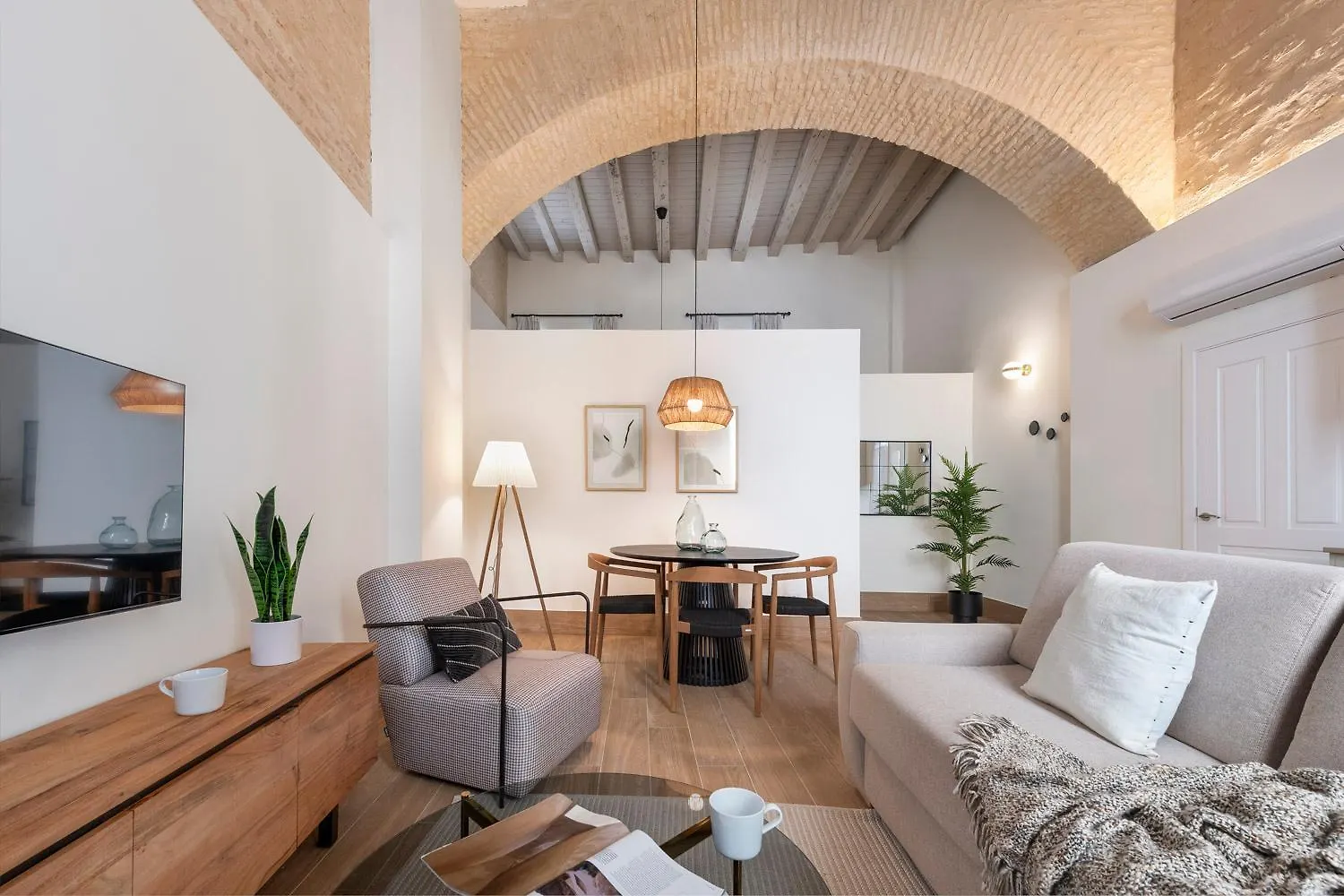 Magno Apartments Almansa Séville
